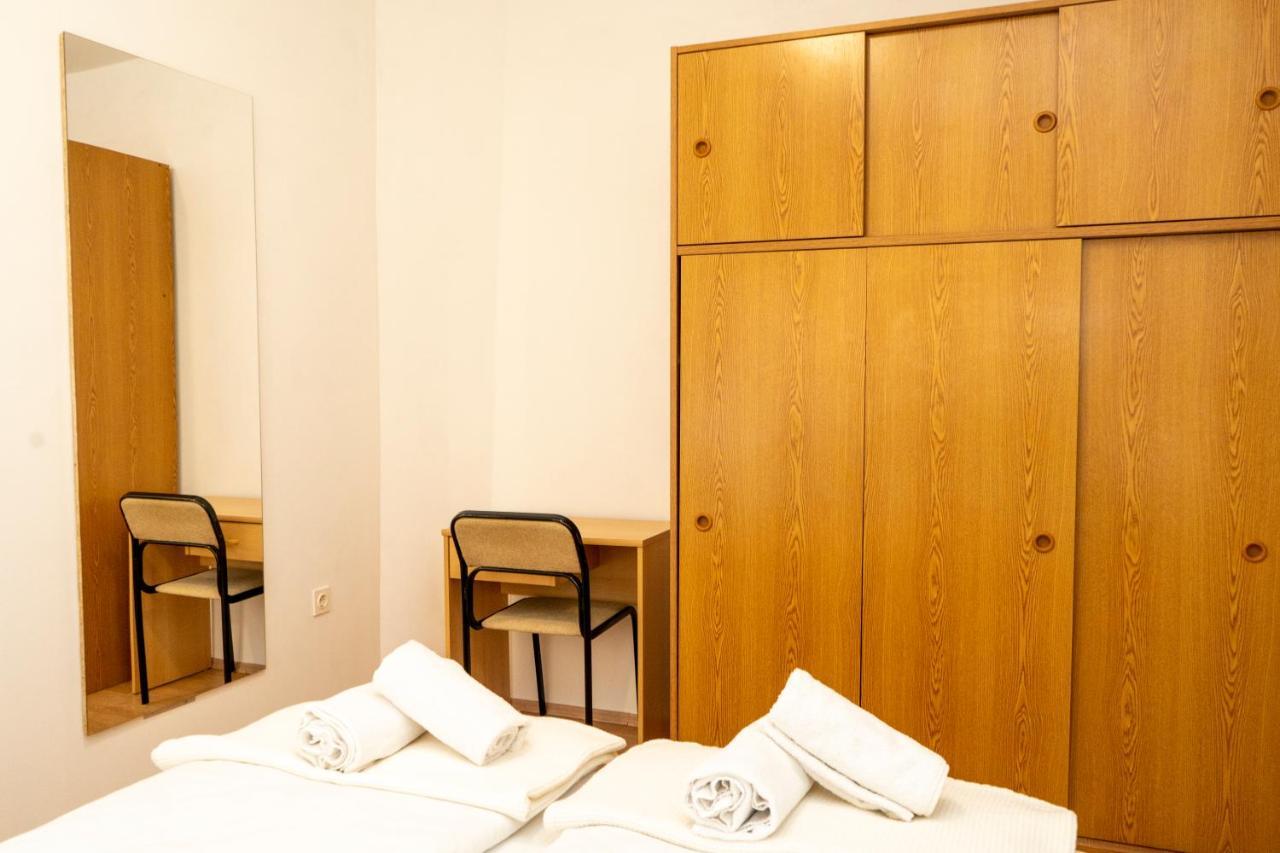 Apartman Curcic Knin Exteriör bild